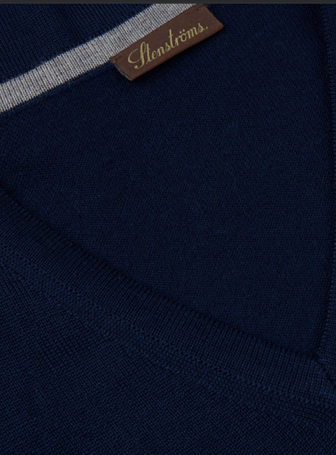 Knitted VN merino wool Marine